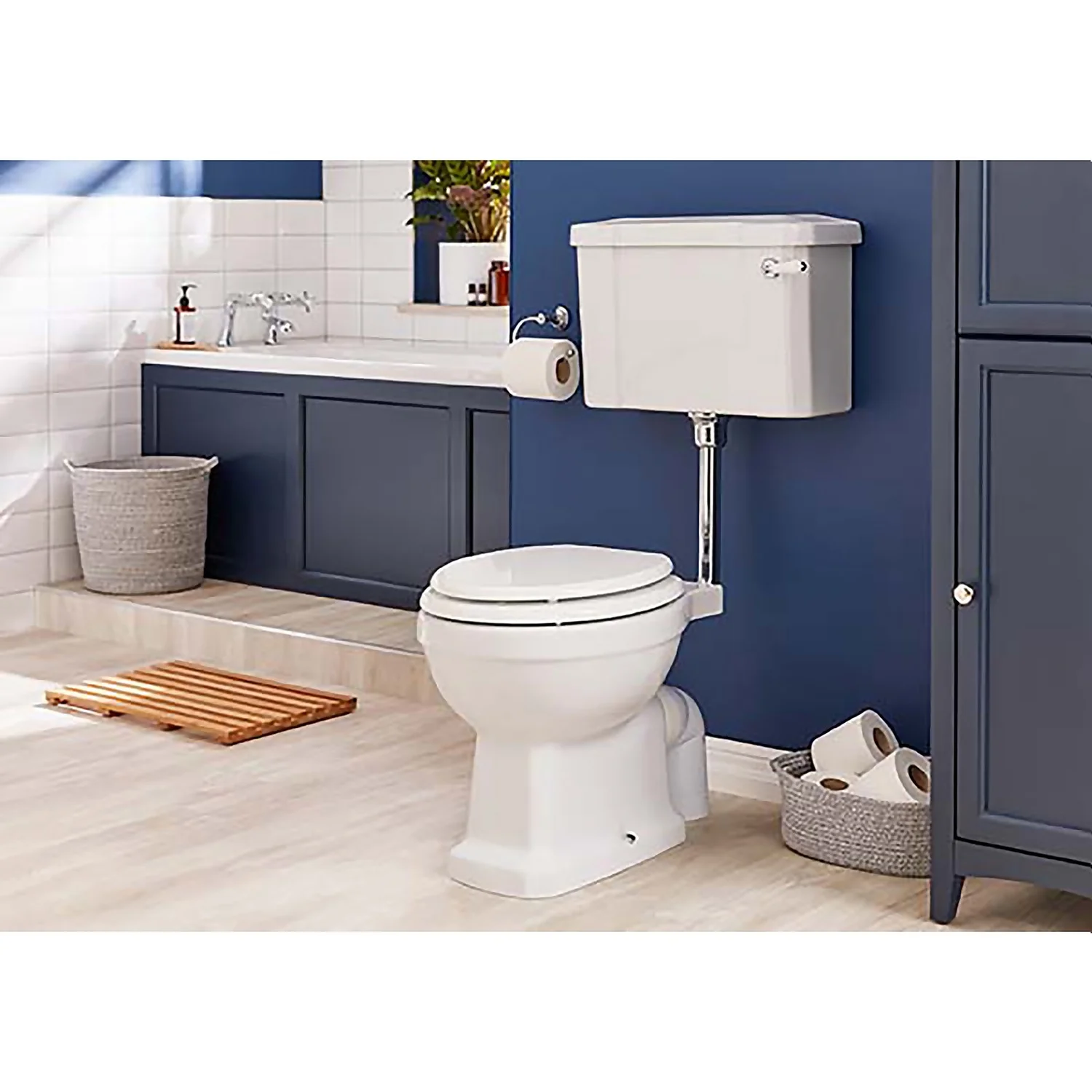 Bathstore Whitechapel Low Level Toilet (Including Seat) 4 Bathstore Whitechapel Low Level Toilet (Including Seat) - Image 2