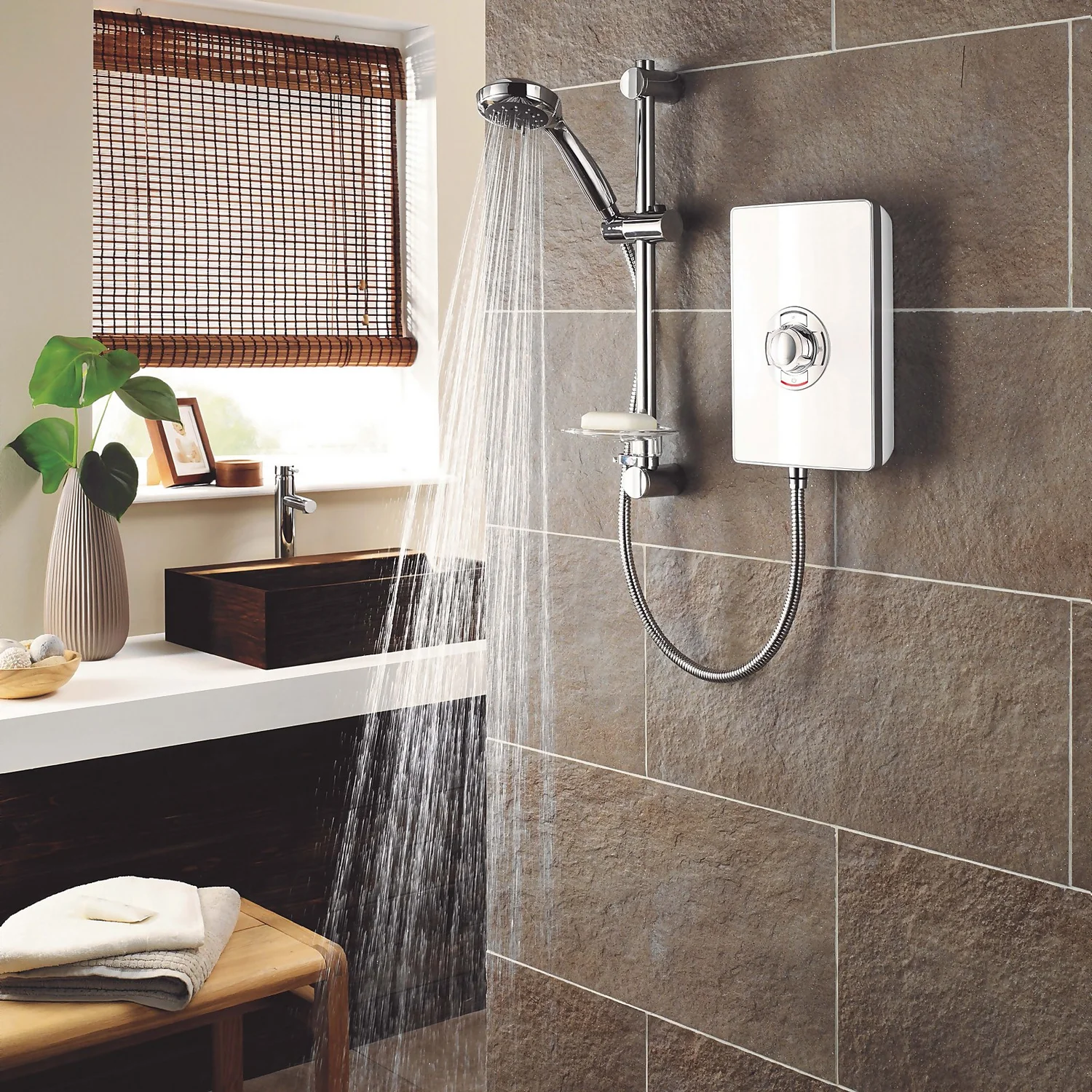 Triton Collection 9.5kW Electric Shower - Gloss White 4 Triton Collection 9.5kW Electric Shower - Gloss White - Image 2