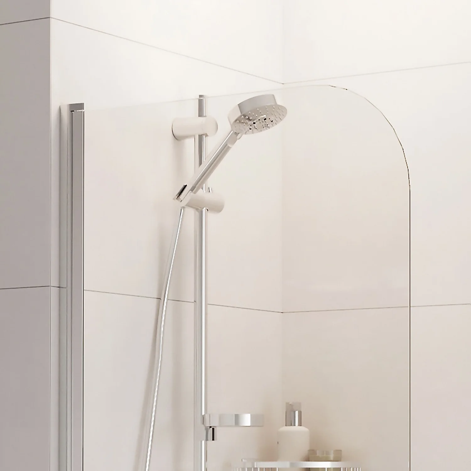 Bathstore Gleam Single Panel Curved Bath Screen 5 Bathstore Gleam Single Panel Curved Bath Screen - Image 3